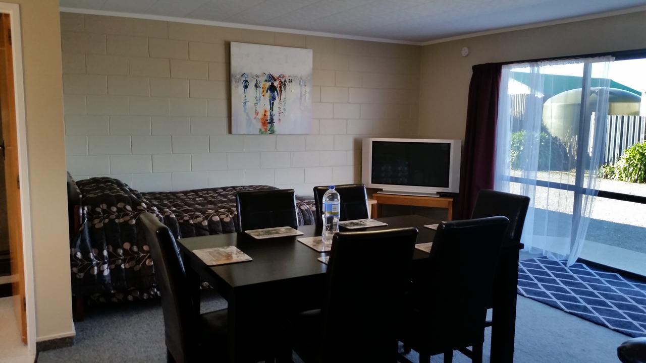 Moeraki Boulders Motel Hampden Kültér fotó
